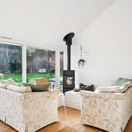 Flot Nyrenoveret Hus Taet Pa Ferienhaus *