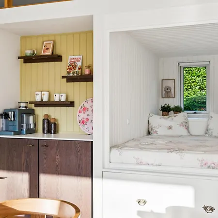 Flot Nyrenoveret Hus Taet Pa Tatil Evi *